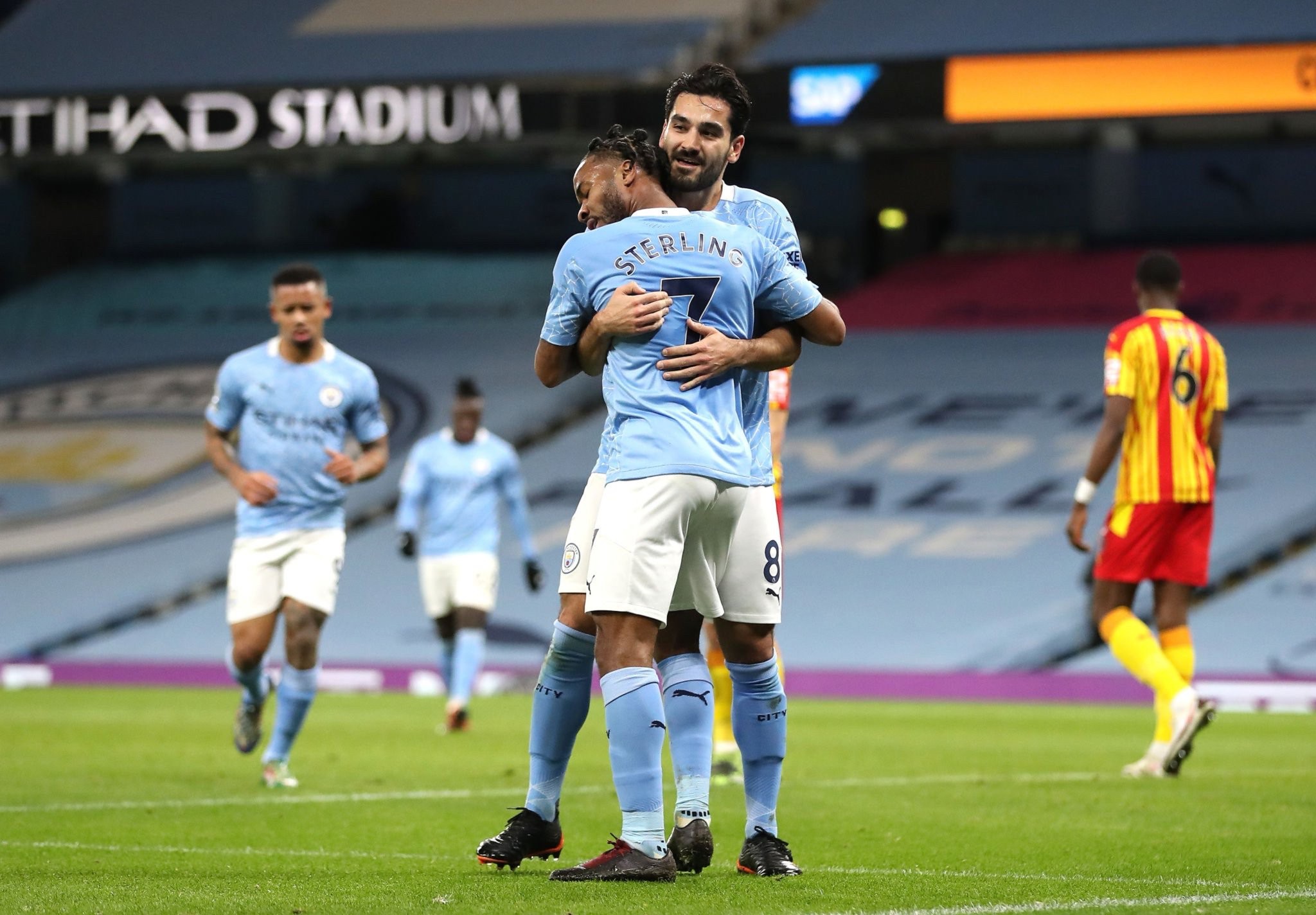 念强调团队 念强调团队