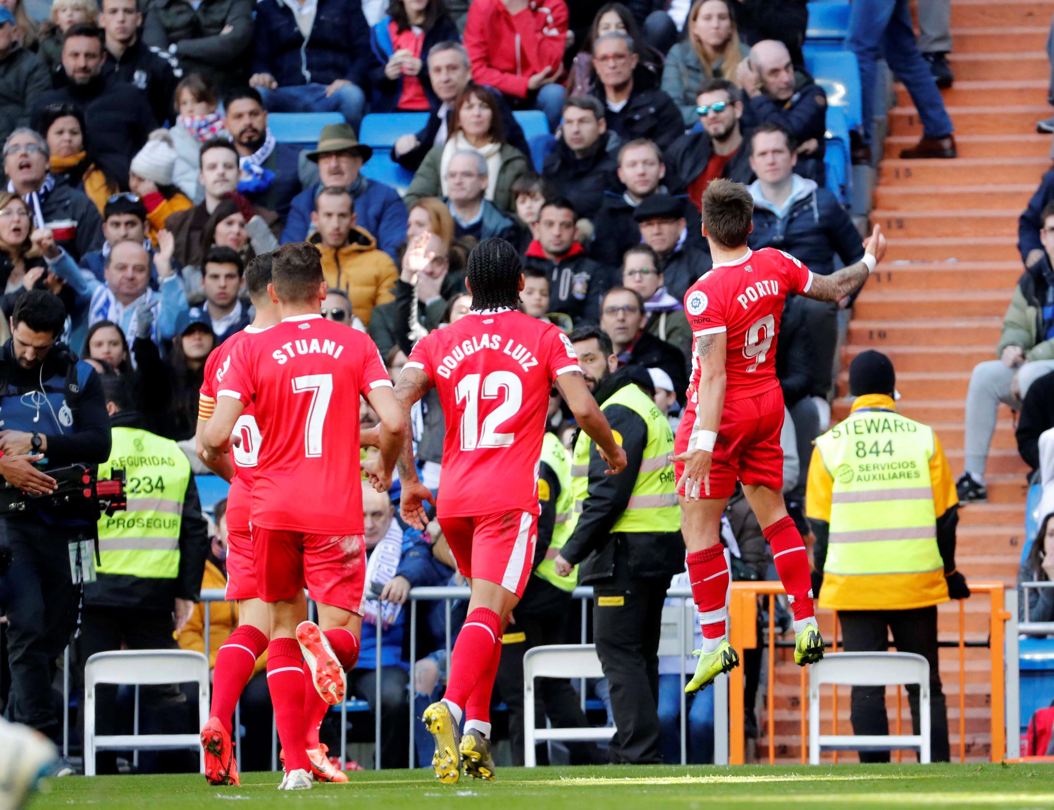 令球迷们充 令球迷们充